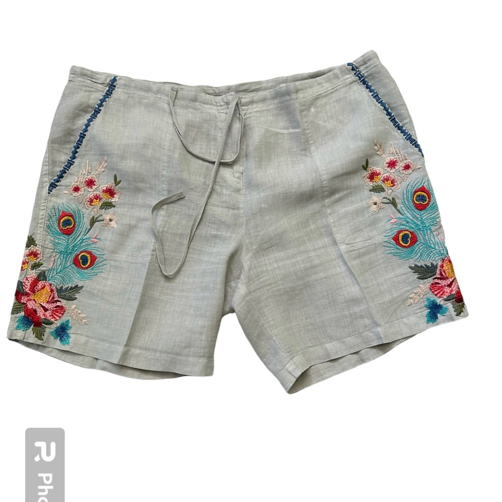 Johnny Was Linen shorts L  light beige embroidered w/Flowers